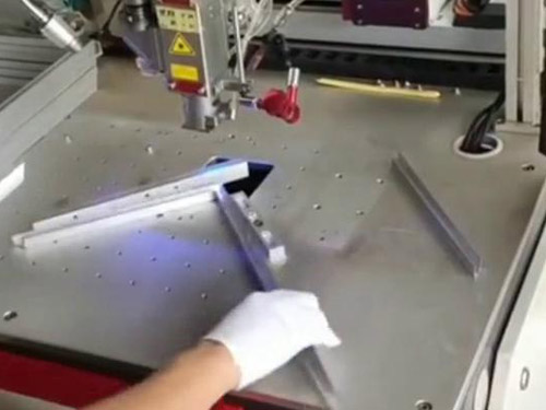 東莞激光焊接機(jī)